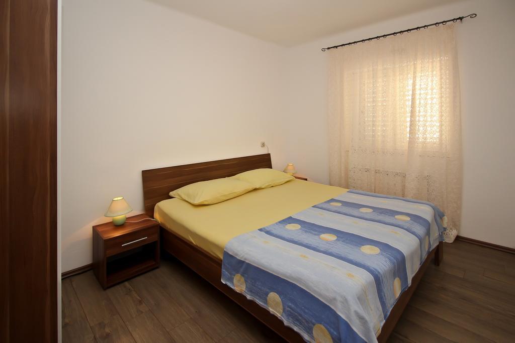 Apartment Drazen Šilo Rum bild
