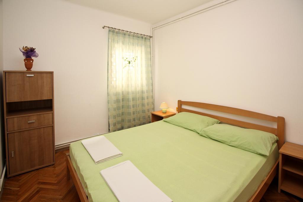 Apartment Drazen Šilo Rum bild